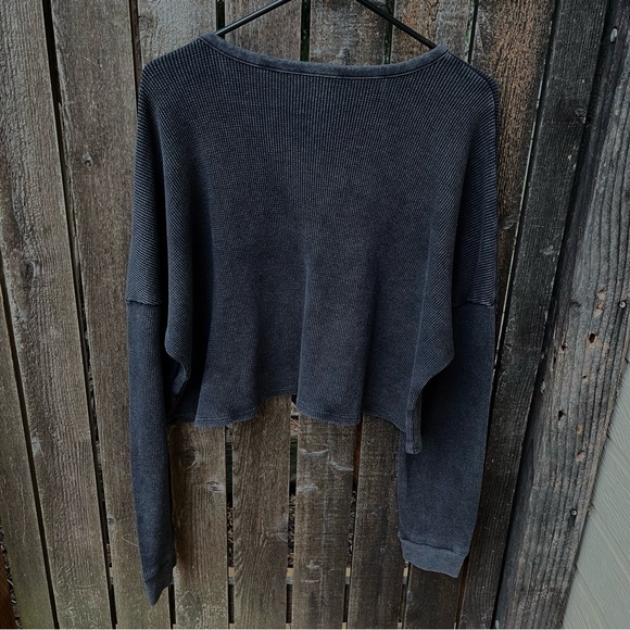 PAC Cares Family Time Waffle Knit Long Sleeve Boxy Henley Crop Top Sz M - Picture 2 of 7